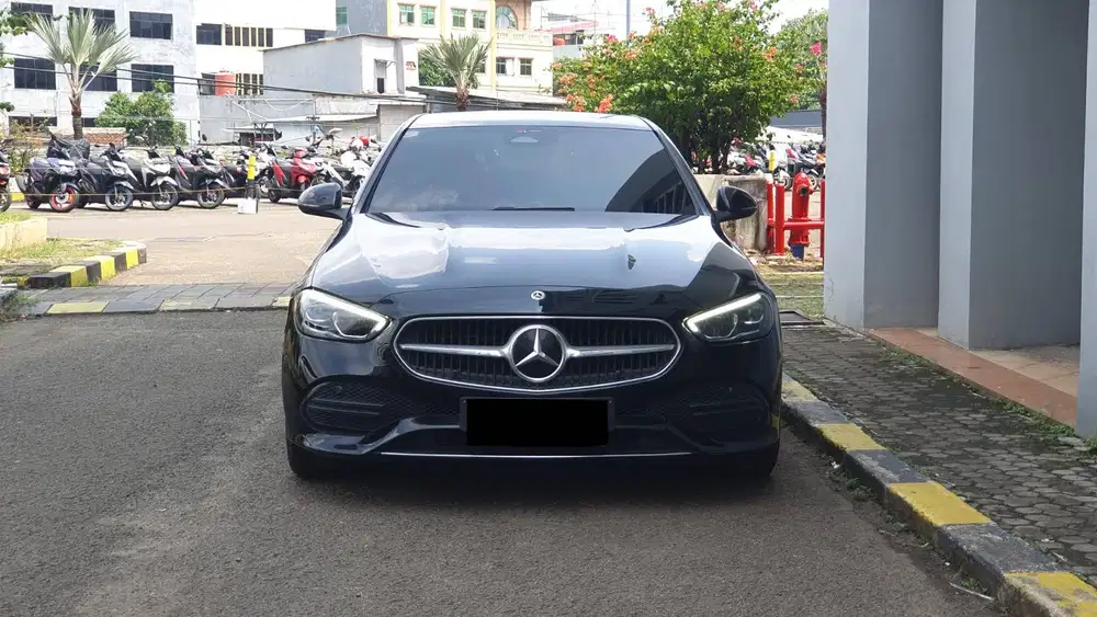 Mercedes Benz Mercy C 200 C200 Avantgarde Line W206 2022 Like New
