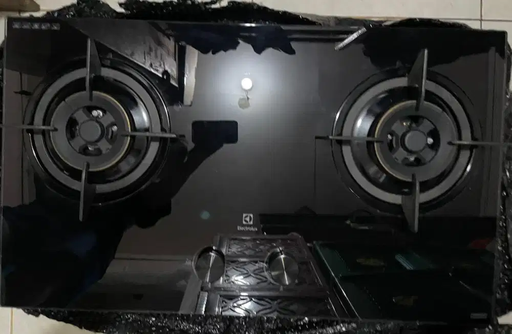 Kompor Tanam Electrolux