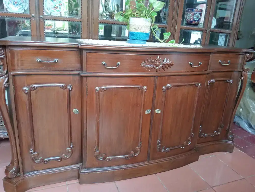 Bufet TV kayu jati kokoh