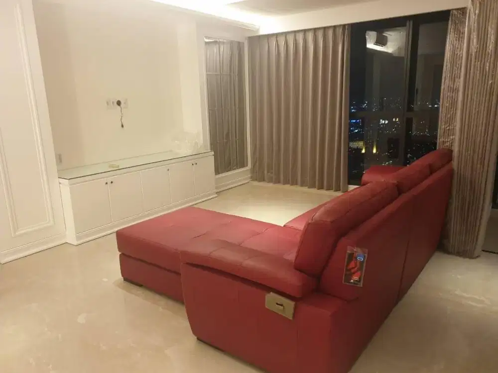 DIJUAL APARTEMEN THE PEAK DI TUNJUNGAN PLAZA MURAH SIAP HUNI