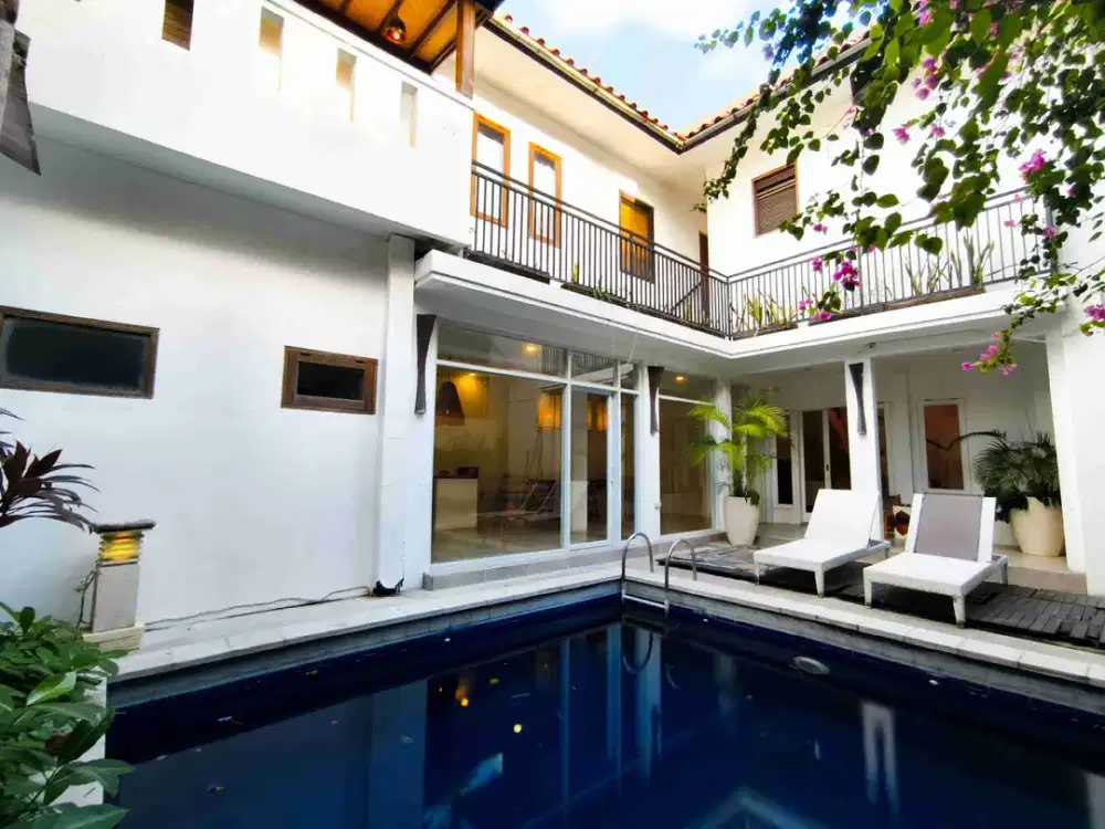 Commercial Luxury Villa Walking Distance to Canggu Beach Bali
