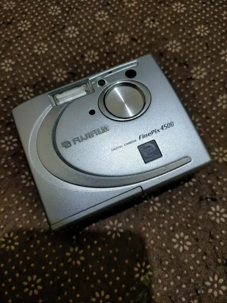 Camera digital fine fix 4500