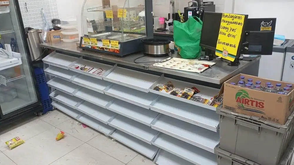Meja kasir minimarket