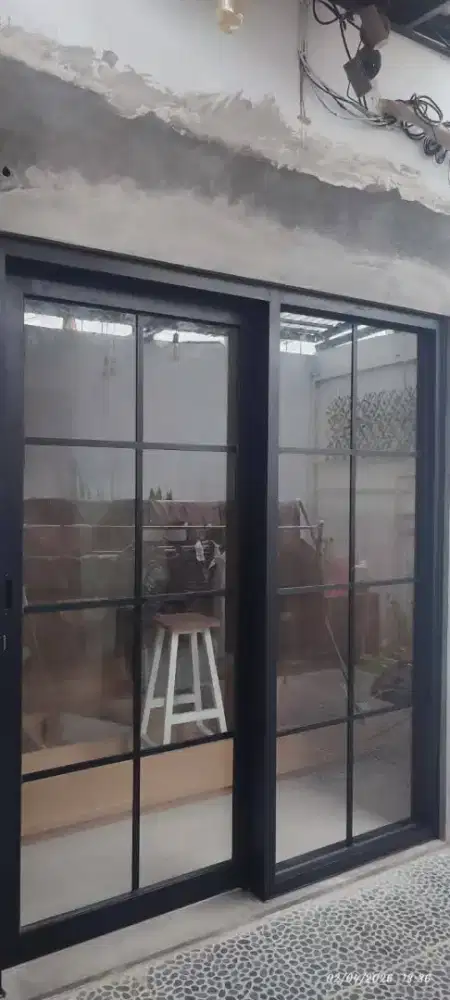 Pintu geser & kusen kaca mati alumunium ornamen T210cm L180cm = 4,2 jt
