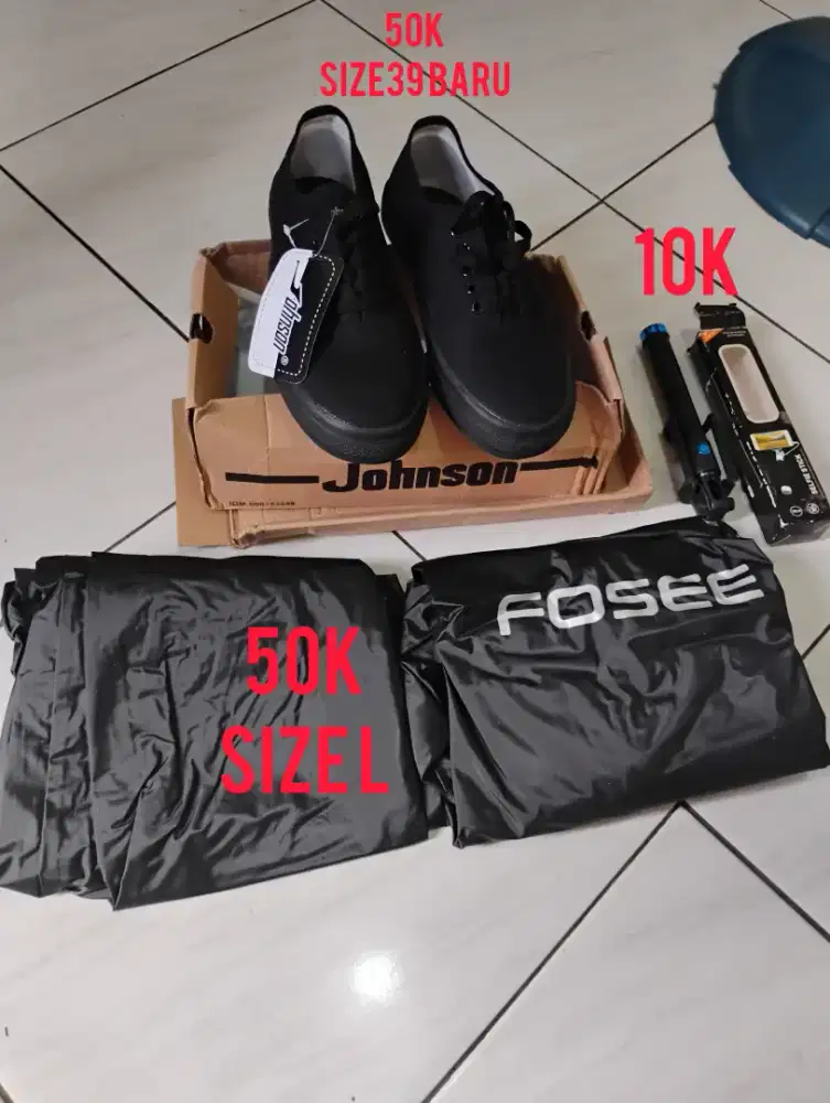Jas hujan / sepatu