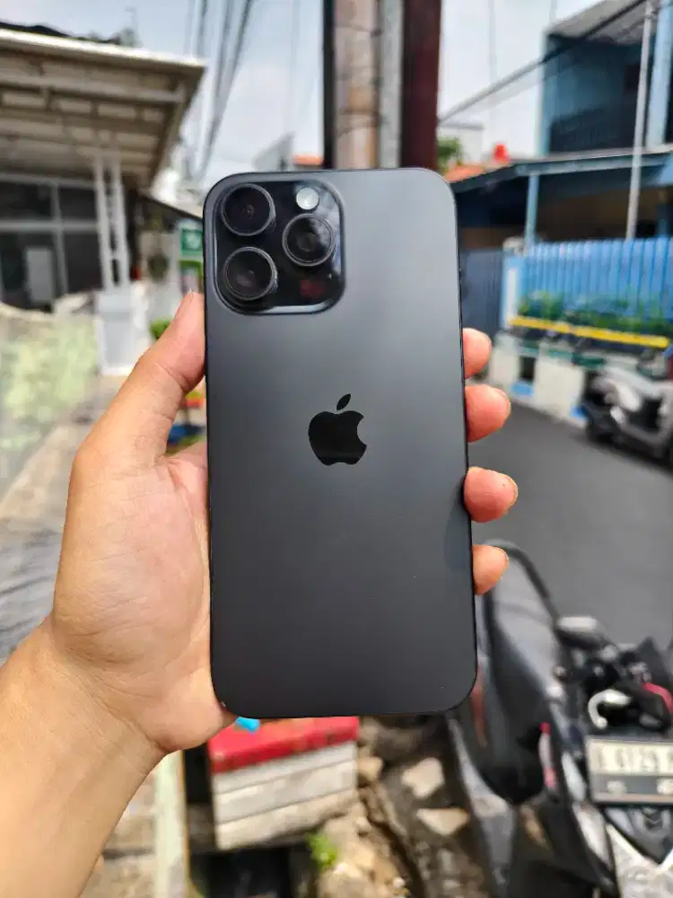 Iphone 16 pro max 256GB ibox like new