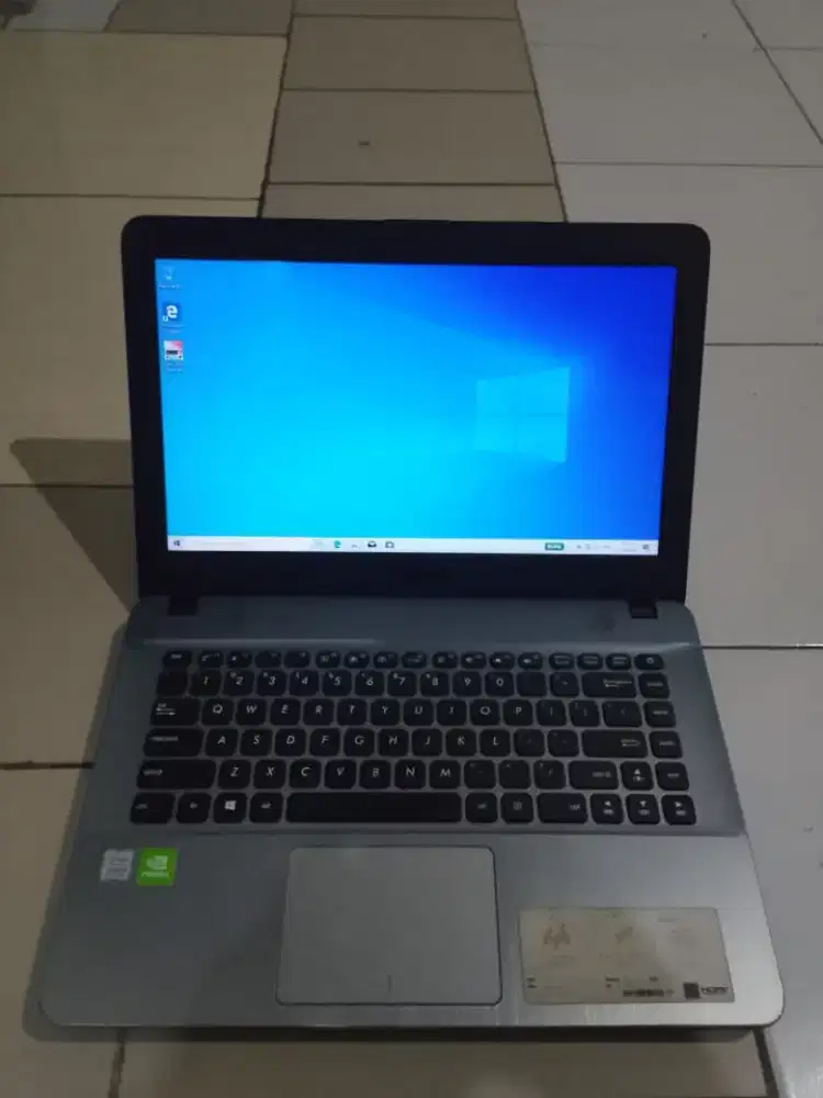 Asus X441U | Core i3 gen 8 | 4GB/1000GB | Dobel Vga