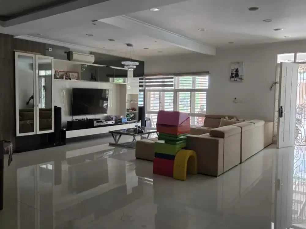 Vernonia @ Summarecon Bekasi DIJUAL Rumah lebar 10 Premium Renov Furnished SIAP HUNI depan Pool dan clubhouse