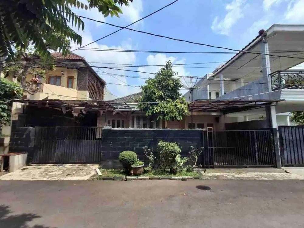 Dijual Murah Rumah dan Nyaman di Pejaten Indah II, Pasar Minggu Jakarta Selatan Bebas banjir.