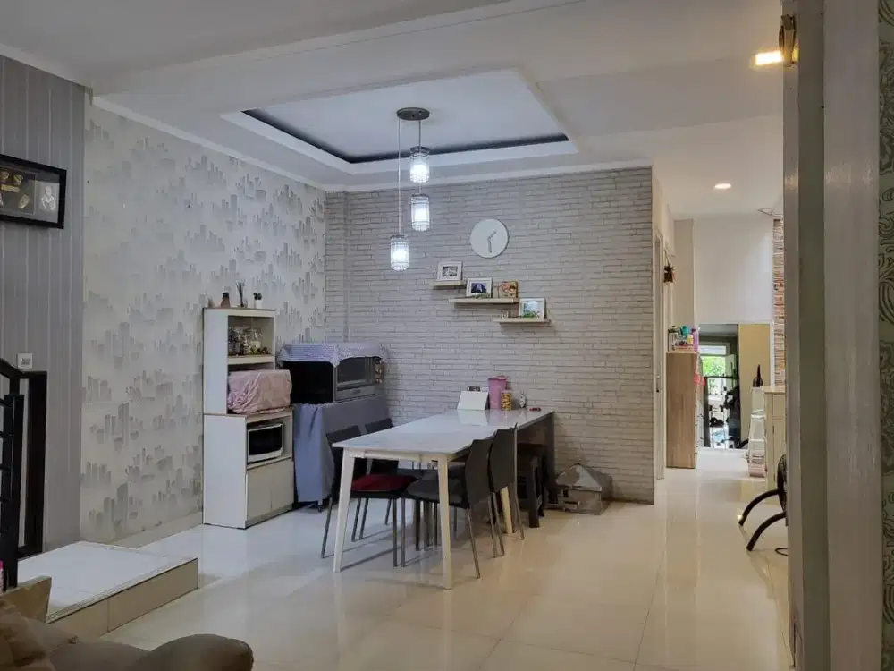 Palm summarecon bekasi Jual super cepat Renov Siap Huni lebar 7 dekat Pool Clubhouse CASH KPR dibantu