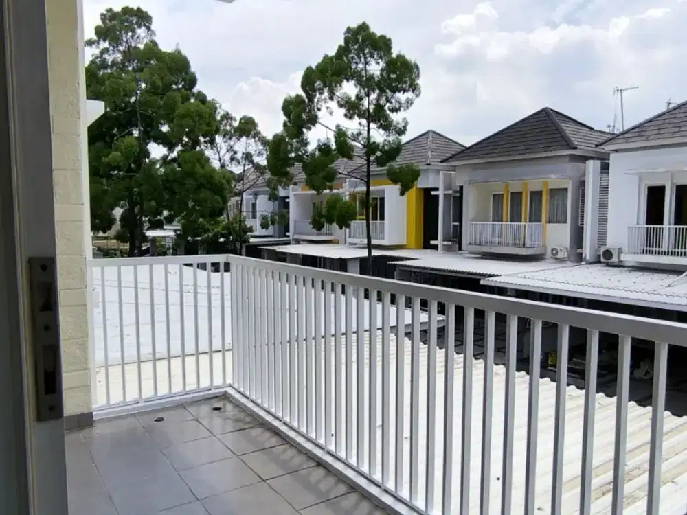 Maple @ Summarecon Bekasi Rumah lebar 10 Hoek Premium dekat Pool & Clubhouse