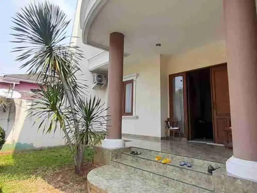 Dijual Rumah Mewah 2 Lantai dan Luas Siap Huni dalam Komplek Elite Jatiwaringin Pondok Gede Bekasi.