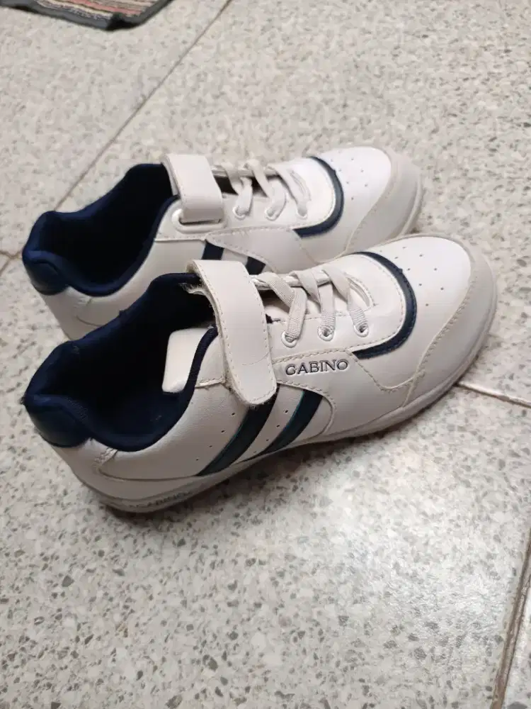 Sepatu Gabino size 37