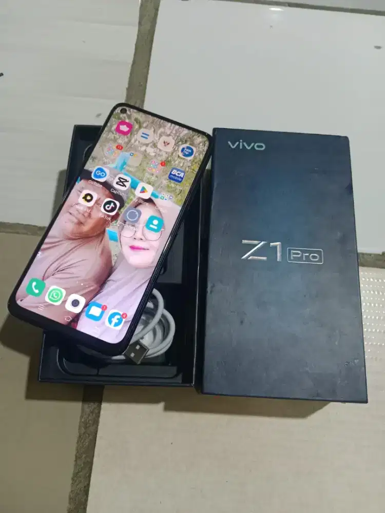 Vivo z1 pro 6/128 fullset nominus