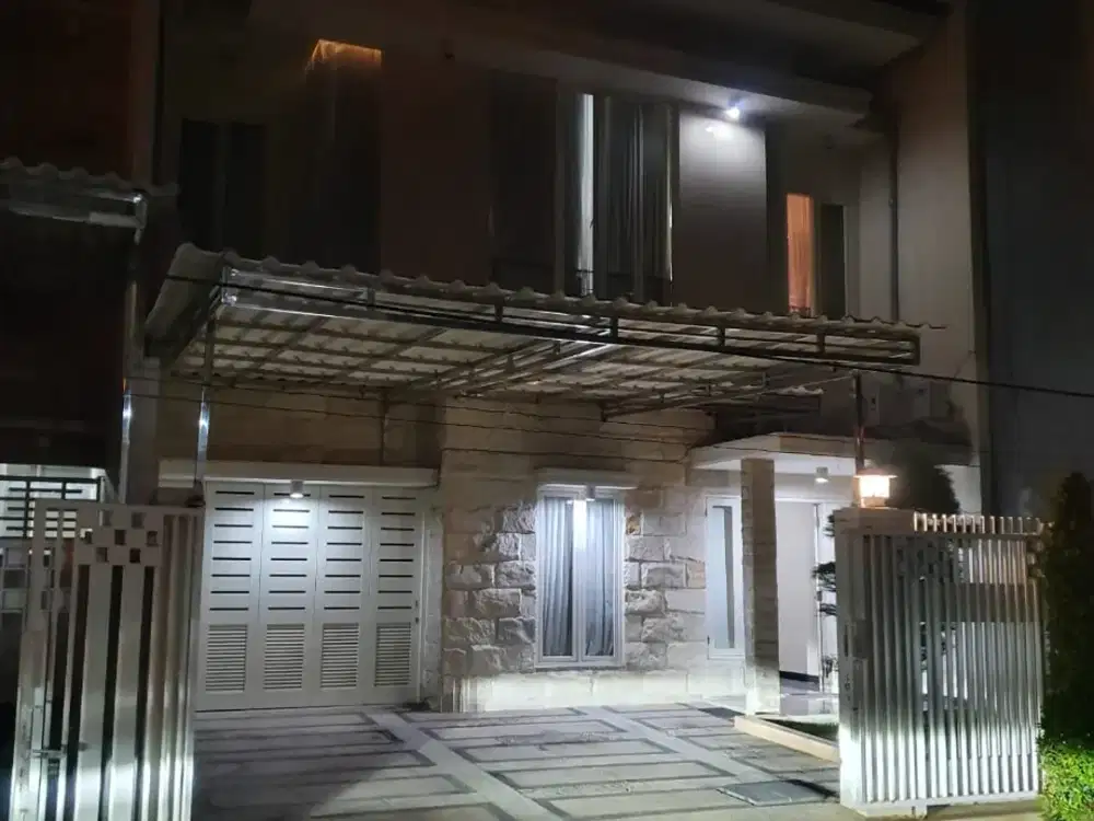 Disewa Rumah Sutorejo Terawat