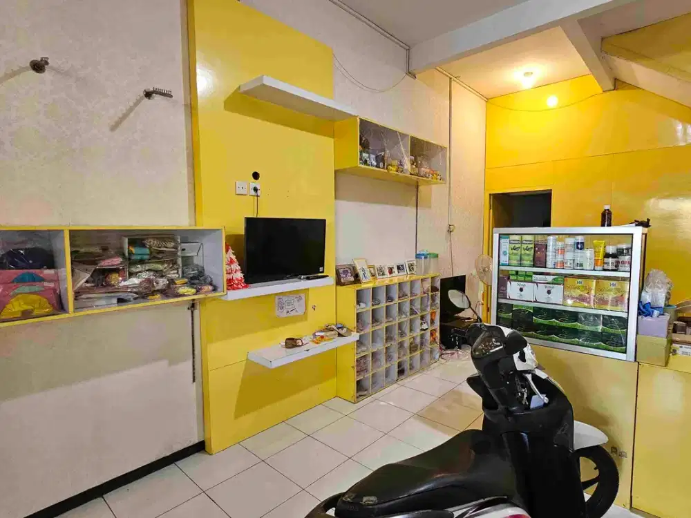 Ruko Siap pakai, full bangunan 2lt bagus lokasi ramai