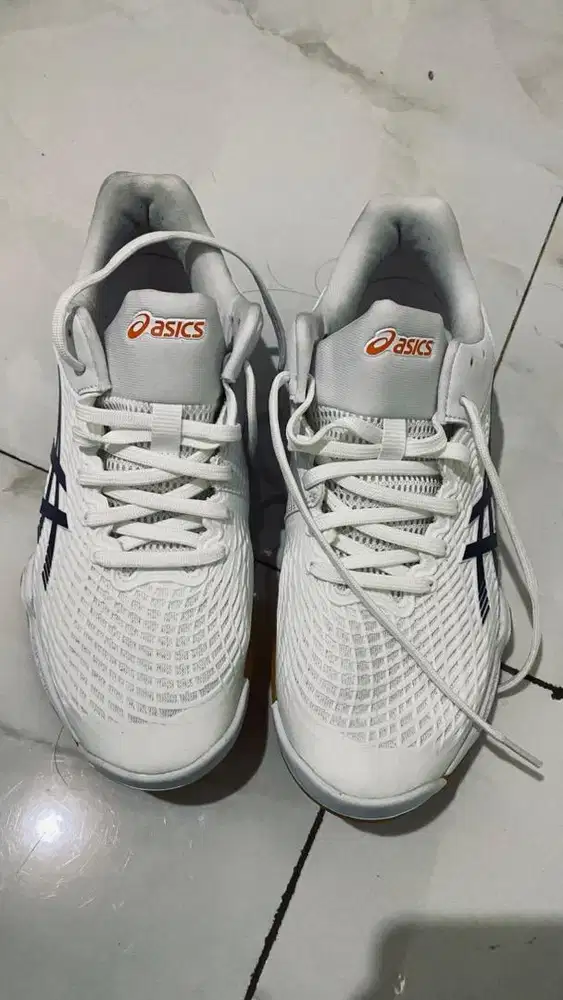 sepatu badminton asics court control ff3