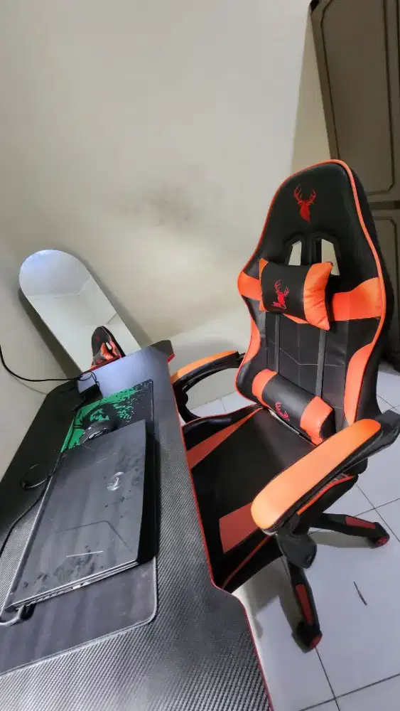 jual kursi dan meja gaming bekas