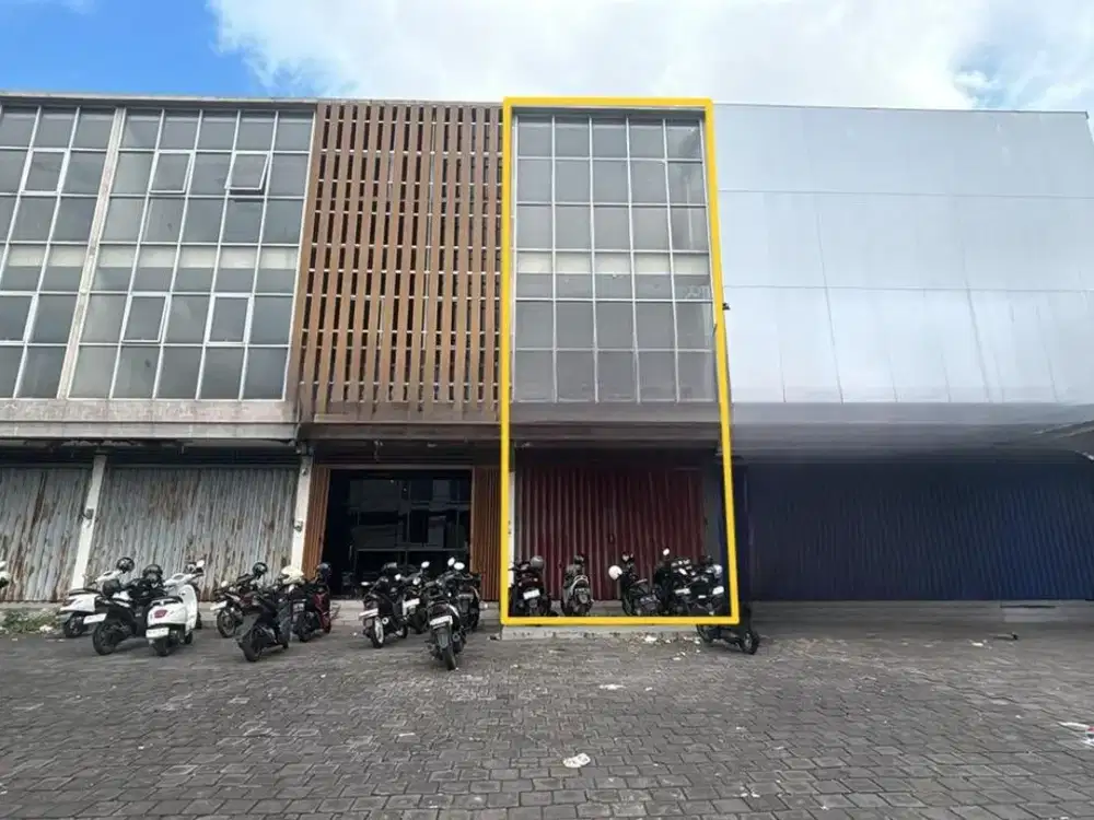Ruko Bagus 3 Lantai Dijual, di Area Gatot Subroto Barat, Denpasar