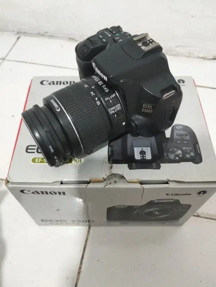 CANON 250D KIT 18-55MM