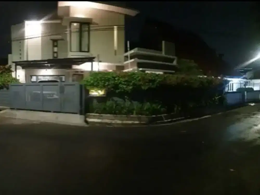 Dijual Rumah Siap Huni di lokasi Tengah Kota Bandung Ciateul Moch.Toha
