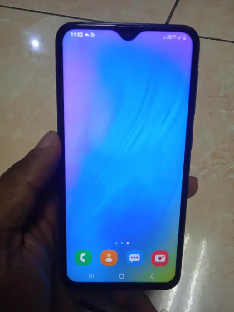 Dijual hp Samsung M10 RAM 2/32 msh bagus dan normal