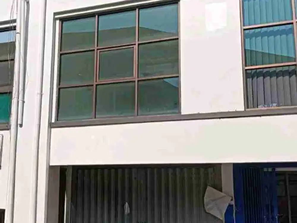 Disewakan Ruko Plaza Segi 8 Siap Pakai Depan SCTV