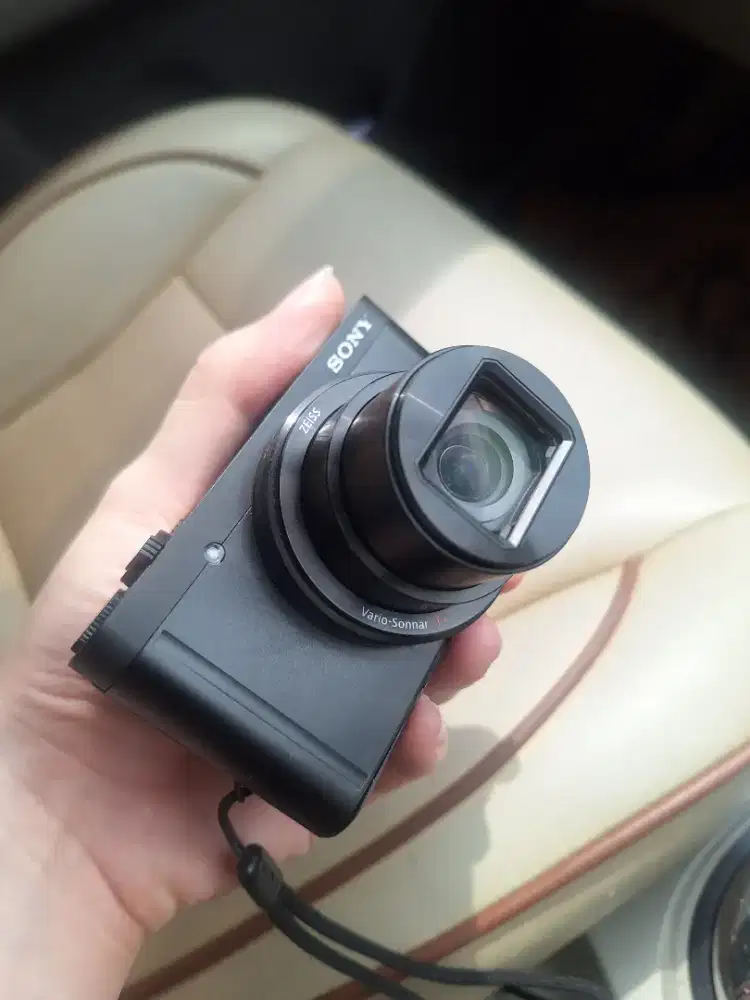 SONY DSC-WX800, 24-720mm Zoom Optical