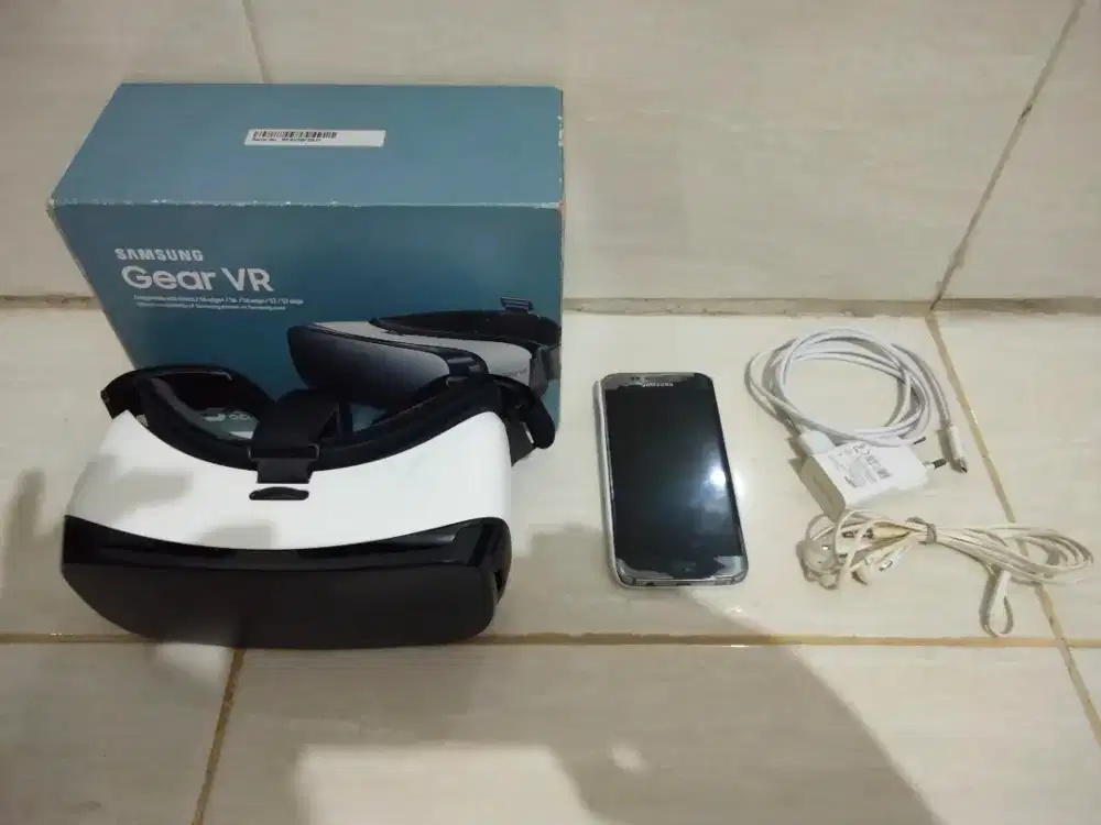 Hp samsung galaxy S7 flat kondisi normal bundling kacamata VR