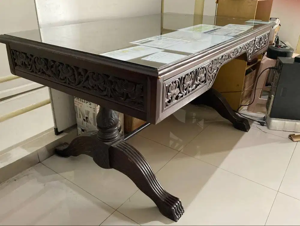 Meja Kayu Jati Vintage Ukiran Etnik Jawa Tengah
