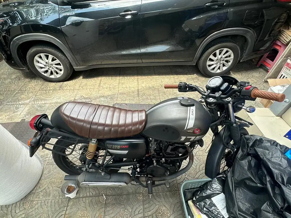 W175 Cafe 2019 10K KM mulus