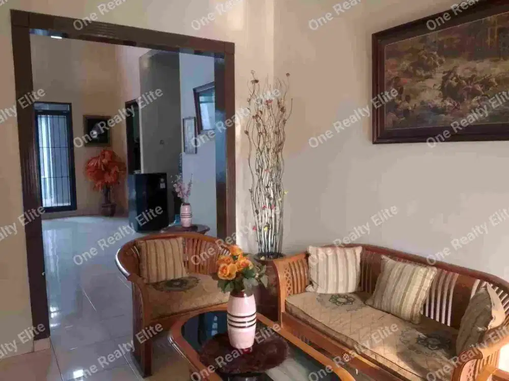 Rumah Furnished 2 Lantai di Kawaluyaan