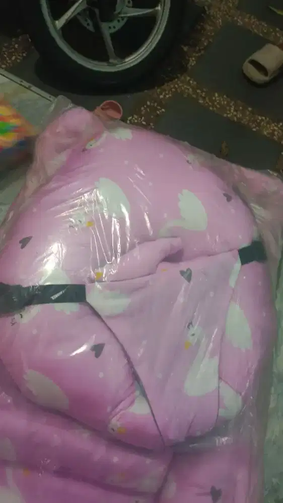 Kasur dan sandaran bayi