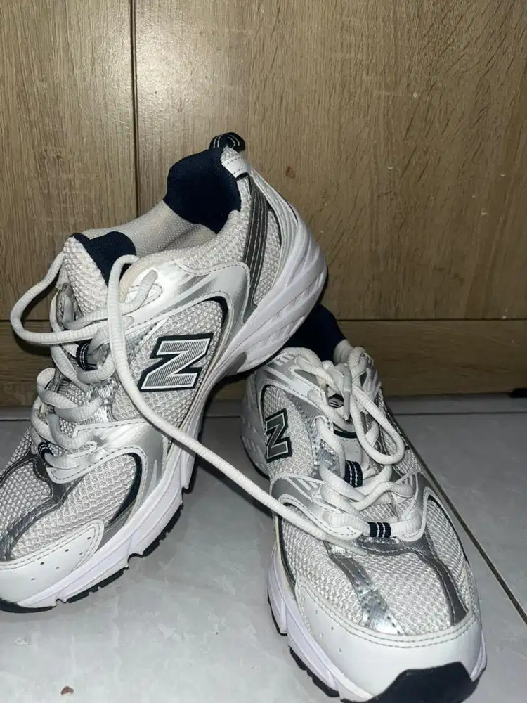 Preloved sepatu NB530