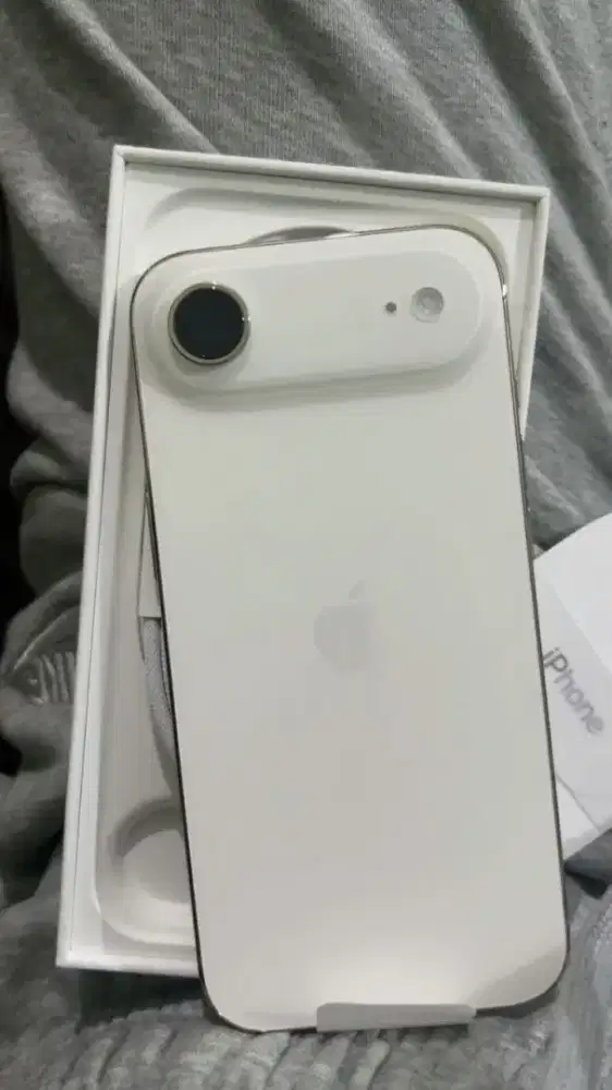 Iphone 17 air 256GB white ibox Fullset