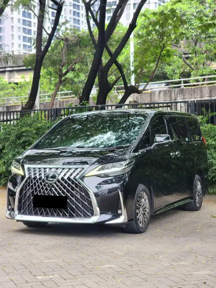 Lexus LM350 7 Seaters Premium Sound