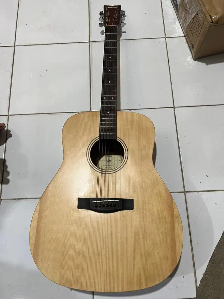 Gitar Yamaha F400 ORI