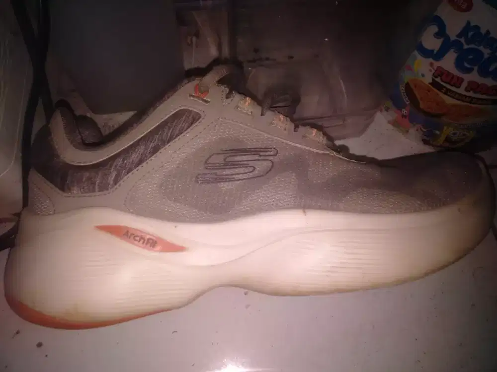 Jual sepatu skecers running size 42