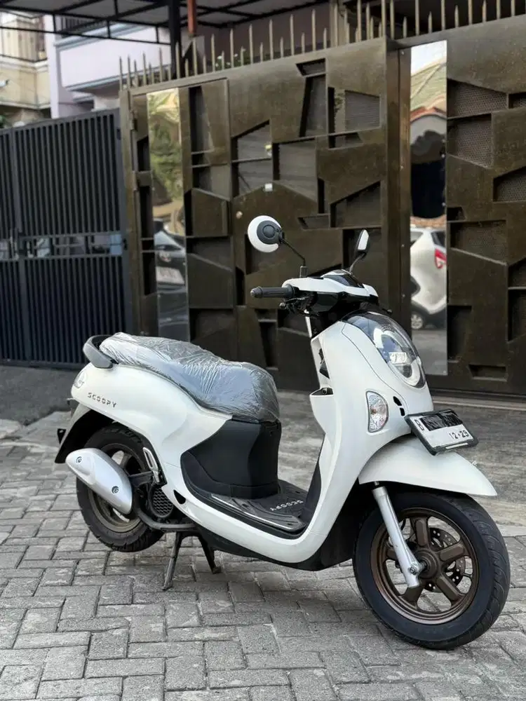 KM 800! SCOOPY PRESTIGE 2024 PAJAK BULAN 12-2025 W PUTIH FAVORIT