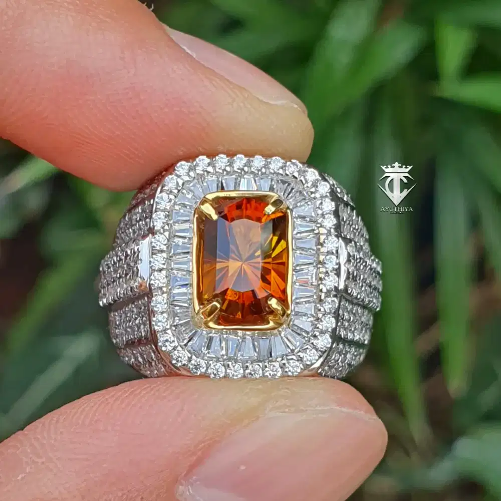 Batu Natural Top Quality Bi Color Tourmaline 2.08 Ct NTE CGL Certified