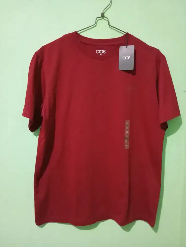 kaos produk matahari baru (maroon?