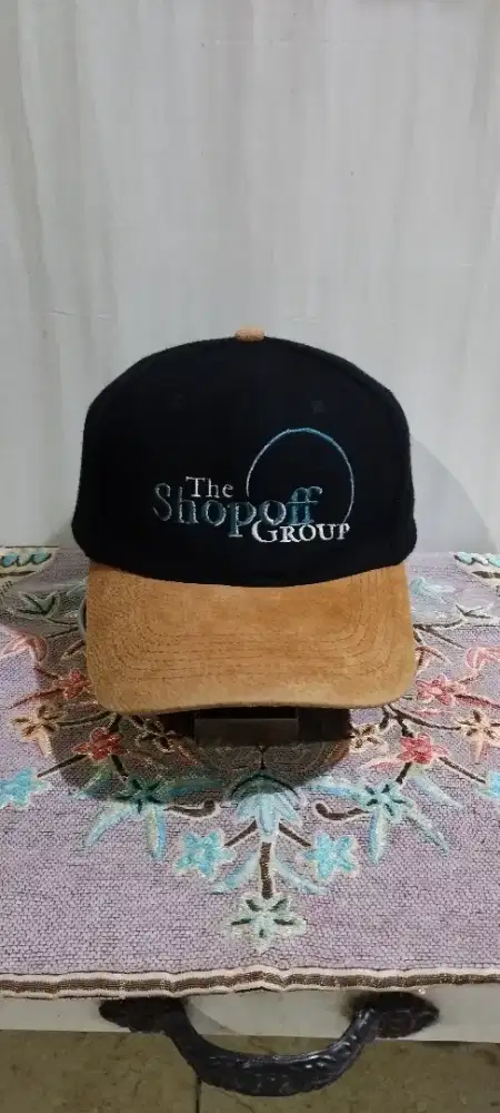 Caps Cameo
Two Tone
The ShopOff
All size
Full tag
Bahan Woll