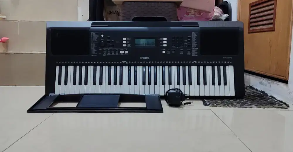 Yamaha PSR E-373 Bekas Normal Mulus