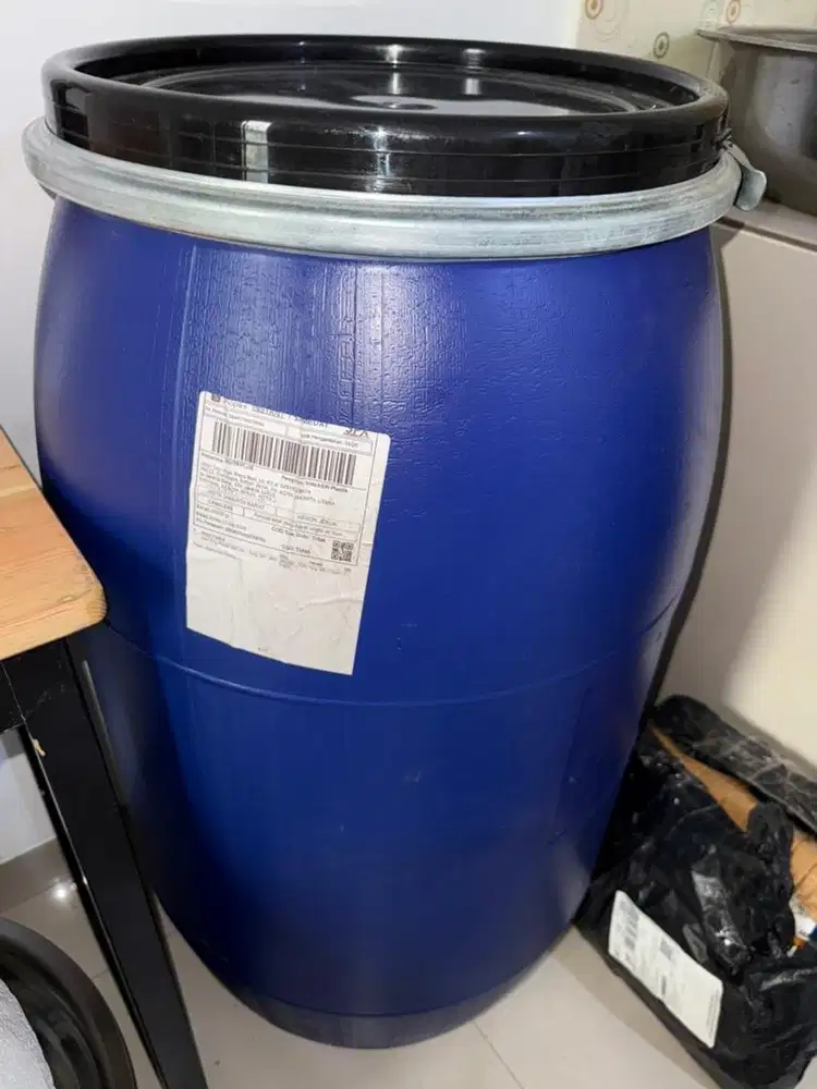 Tong air plastik 150L
