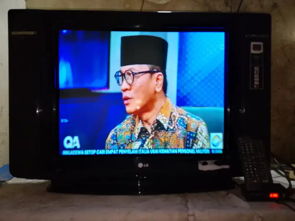 TV 29 LG slim + STB remot