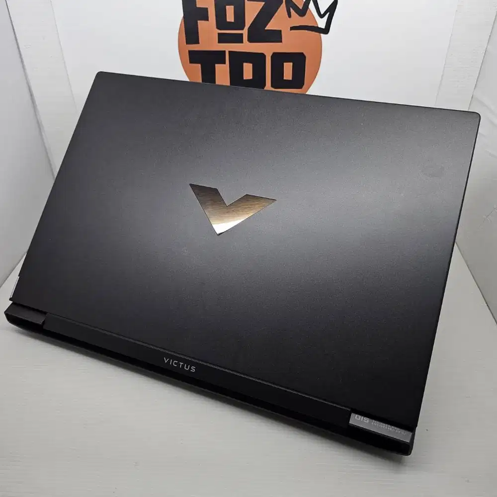 Laptop HP Victus 15 Ryzen 7 7445HS 16/512 RTX4050 NO MINUS