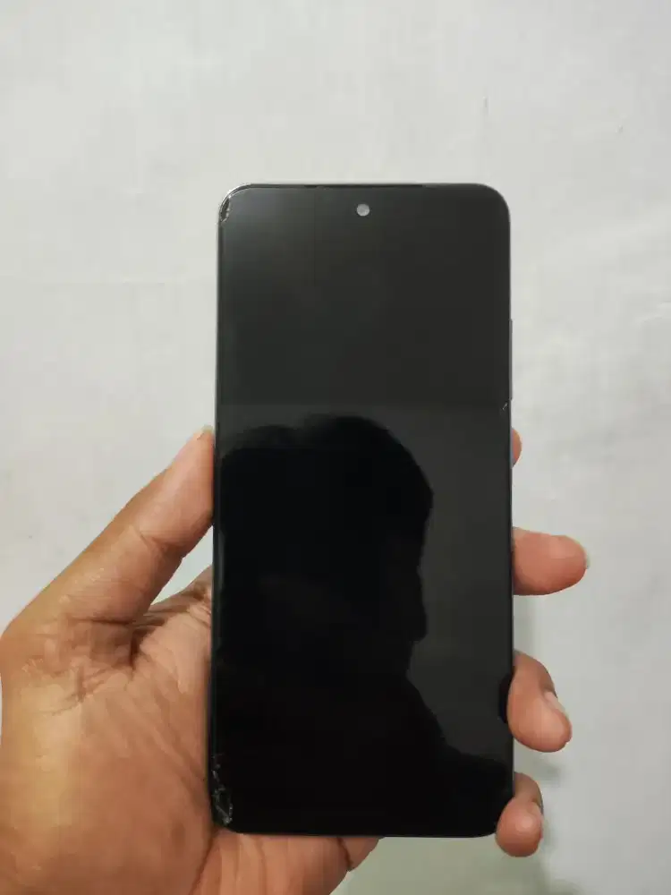 Xiaomi Redmi Note 11 4+2/128gb blue minus retak tapi normal semua