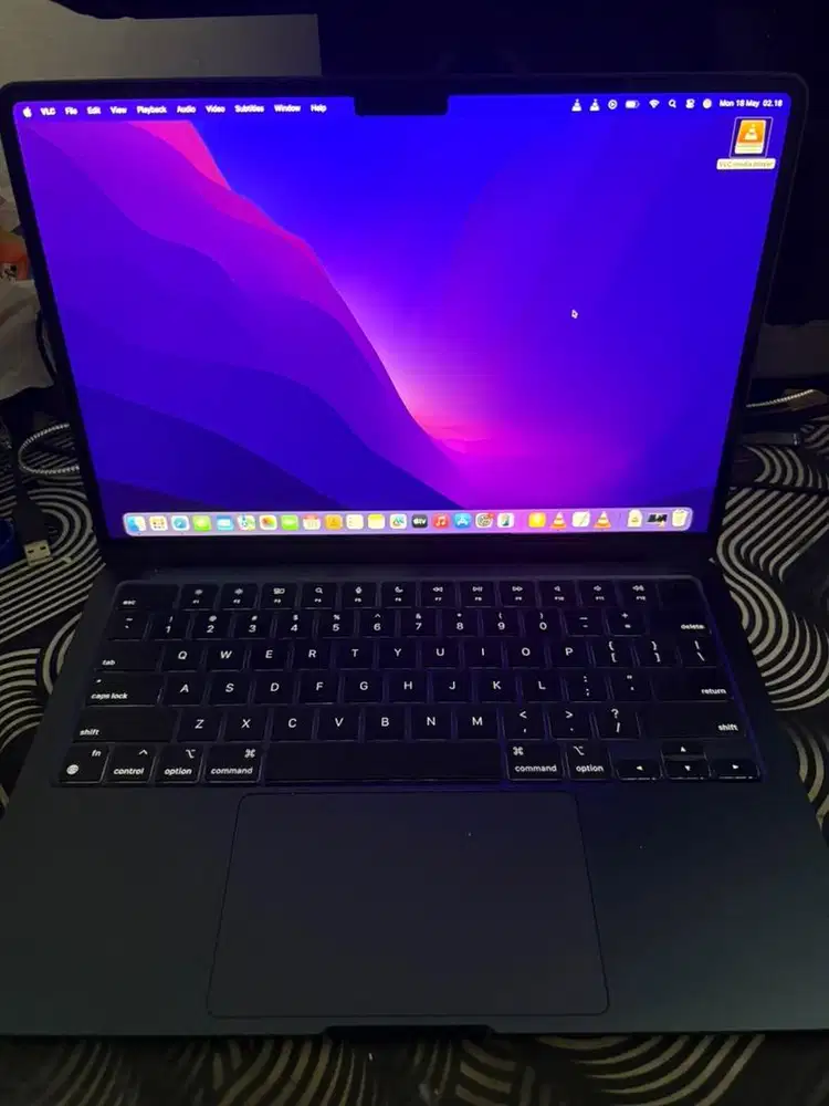 Jual Laptop MacBook Air M2 16/256 GB Ibox