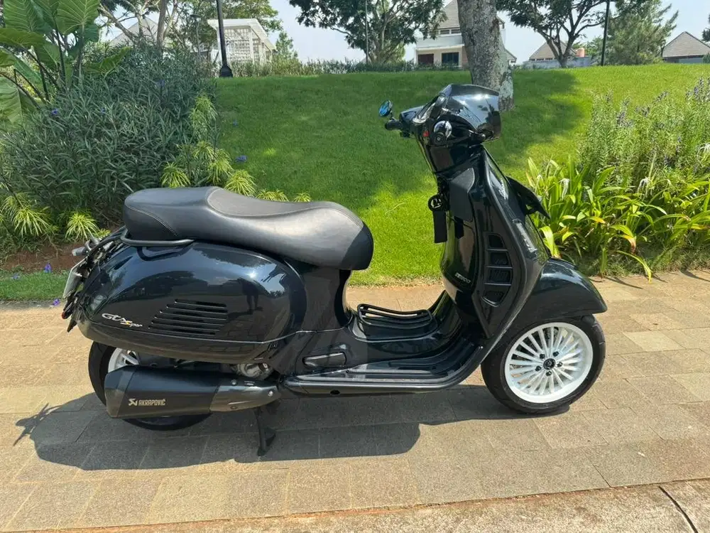 Vespa GTS 300 Supertech HPE