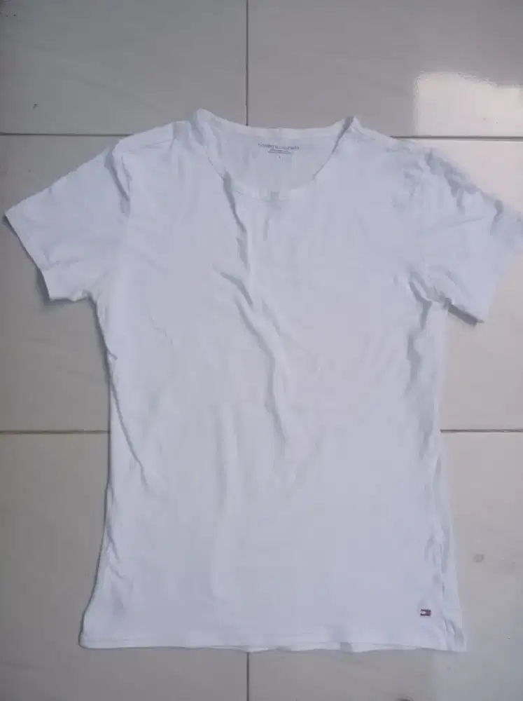 Kaos polos tommy Hilfiger original